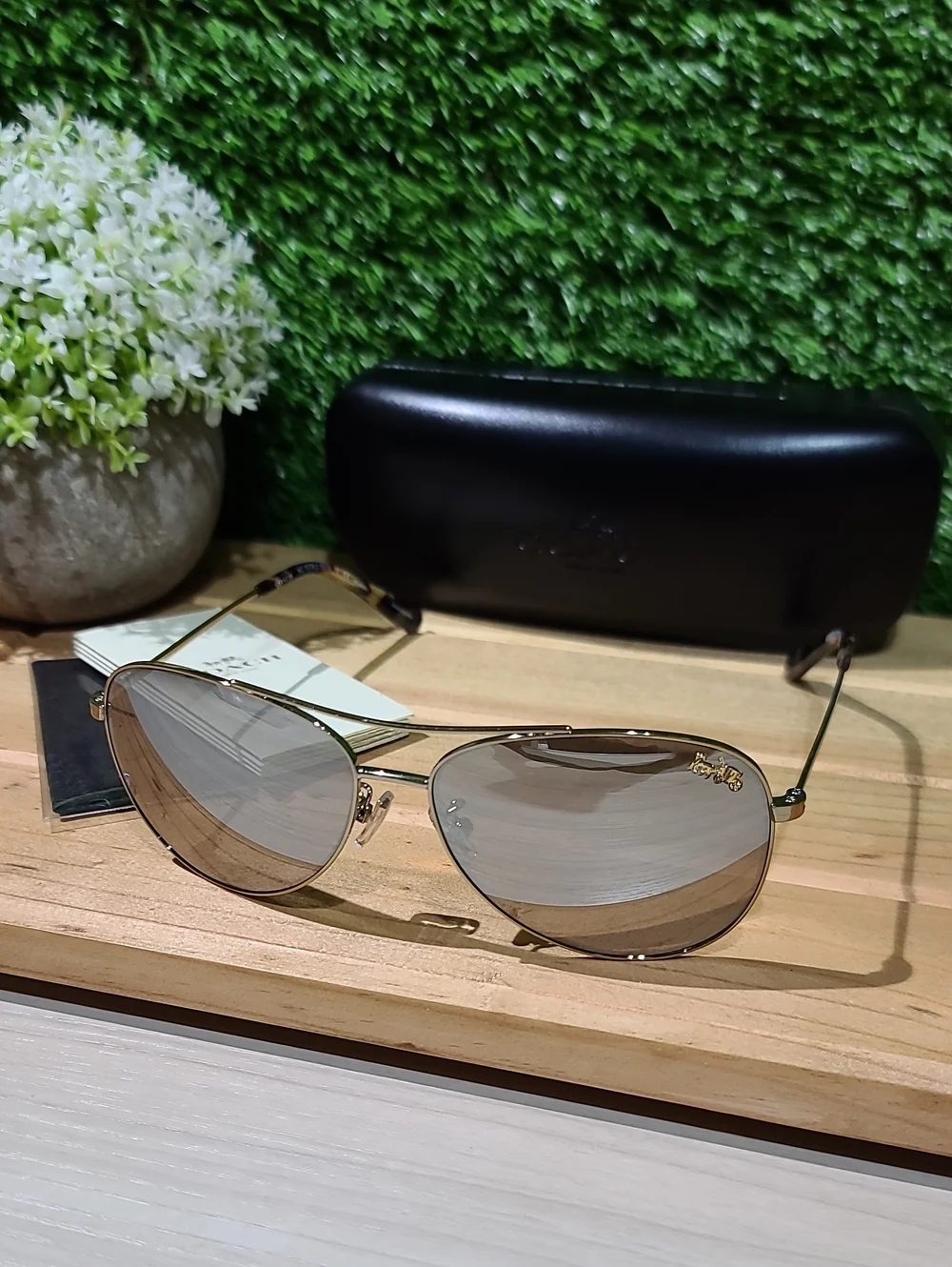 Coach HC7079 L1013 Aviator Sunglasses / Light Gold New